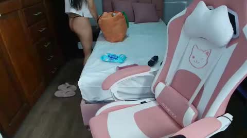 emma online show from September 2025 12:07:01 PM