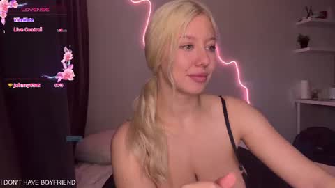 Snapshot of emmaandjake chatting on July 2026 12:57:01 AM emmaandjake online show from July 2026 12:57:01 AM