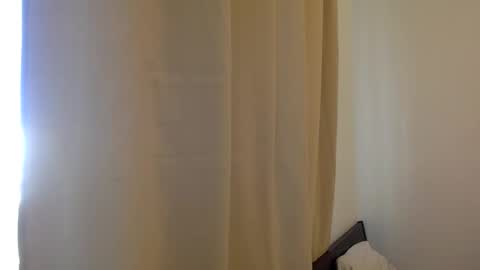 Emma online show from February 2025 08:25:01 PM