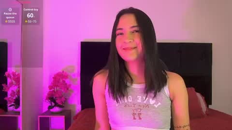 Snapshot of emmabeel chatting on June 2026 11:37:02 AM Emma online show from June 2026 11:37:02 AM