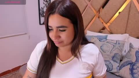 Snapshot of emmabigass7 chatting on June 2026 05:19:02 AM Emma online show from June 2026 05:19:02 AM