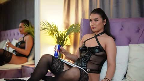  Emma  online show from September 2025 06:53:02 PM