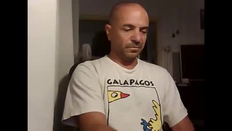 Snapshot of emmagold123 chatting on October 2025 04:02:01 AM Ariel online show from October 2025 04:02:01 AM