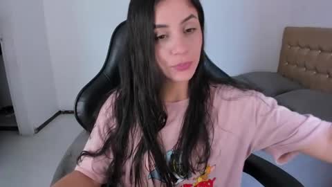 Jennifer online show from May 2026 09:53:01 PM