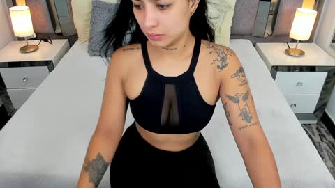 EMMA HILL online show from January 2025 05:51:01 PM