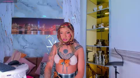 Emma online show from November 2025 01:22:02 PM