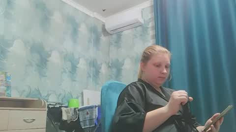 Snapshot of emmamelody944534 chatting on October 2025 07:02:01 PM emmamelody online show from October 2025 07:02:01 PM