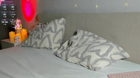 Snapshot of emmanuelleee chatting on February 2025 07:07:02 AM emmanuelleee online show from February 2025 07:07:02 AM