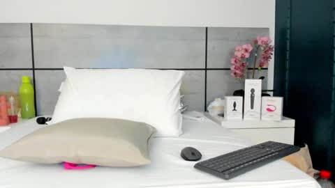  Emma  online show from March 2025 05:23:02 AM