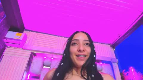 Emma online show from May 2026 09:00:02 PM