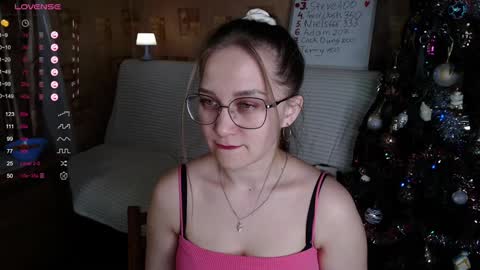 Mia online show from December 2024 01:54:01 PM