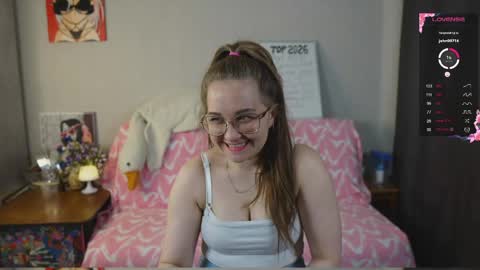 Snapshot of emmatiny chatting on May 2026 06:26:02 PM Mia online show from May 2026 06:26:02 PM