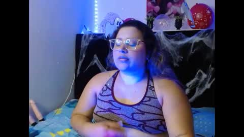 emmatower online show from October 2025 07:34:01 PM
