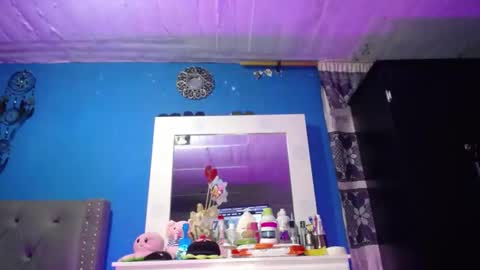 Emma  online show from February 2026 01:28:01 PM