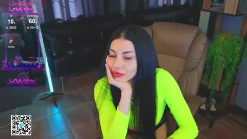 Mia online show from September 2025 04:12:02 AM