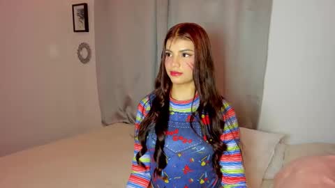 Emmie online show from October 2025 09:38:02 PM