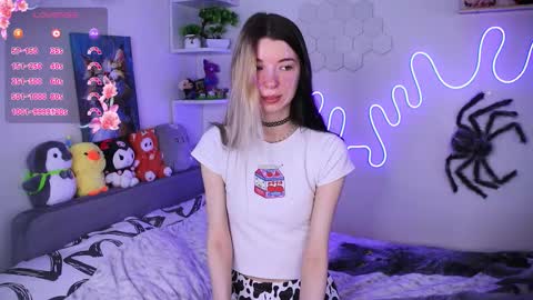 emmie_everly online show from March 2026 11:38:01 AM