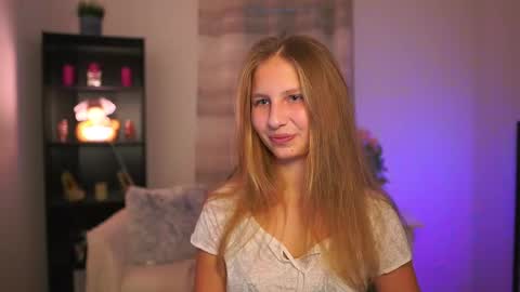 Emmie online show from November 2025 02:17:02 PM