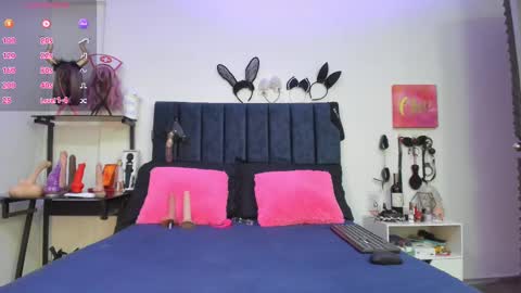 Snapshot of emmily_giraldo chatting on February 2025 12:45:02 PM online show from February 2025 12:45:02 PM