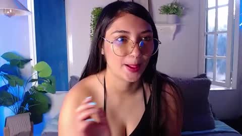 Snapshot of emmily_jane chatting on July 2026 01:30:02 PM EMMILY online show from July 2026 01:30:02 PM