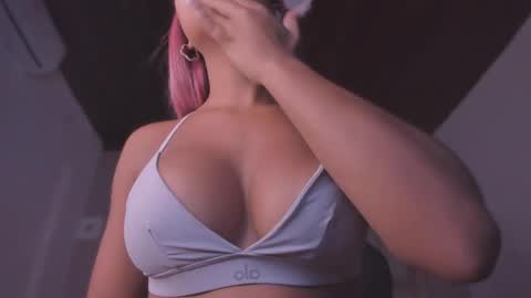 Snapshot of emmily_savage chatting on June 2026 11:44:02 AM online show from June 2026 11:44:02 AM