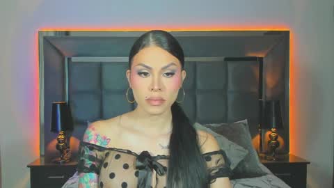 Emmily Santibaez online show from December 2024 01:49:01 PM