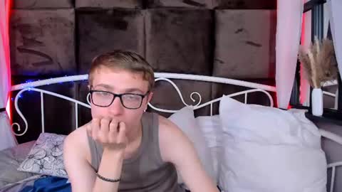 Snapshot of emmit_barker chatting on July 2026 08:46:02 PM Emmit online show from July 2026 08:46:02 PM