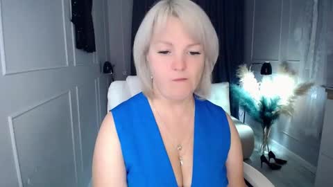 emmmam online show from November 2025 03:18:02 AM