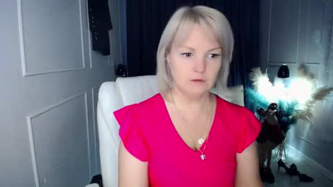 Snapshot of emmmam chatting on December 2025 10:09:02 AM emmmam online show from December 2025 10:09:02 AM