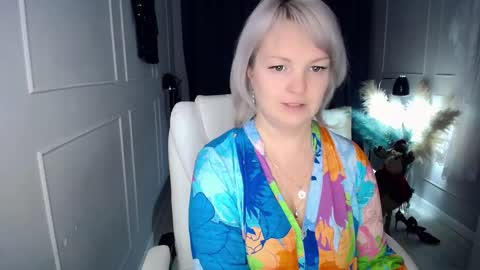 Snapshot of emmmam chatting on January 2026 11:59:02 AM emmmam online show from January 2026 11:59:02 AM