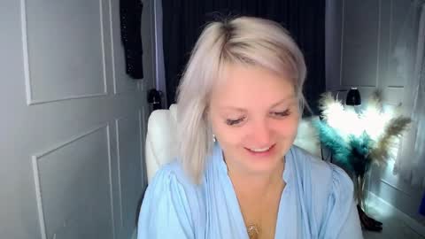 Snapshot of emmmam chatting on March 2026 08:40:01 AM emmmam online show from March 2026 08:40:01 AM