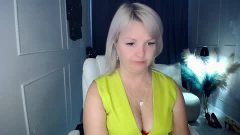 Snapshot of emmmam chatting on April 2026 11:19:01 AM emmmam online show from April 2026 11:19:01 AM