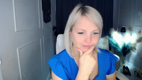 Snapshot of emmmam chatting on April 2026 07:45:01 AM emmmam online show from April 2026 07:45:01 AM