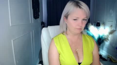 Snapshot of emmmam chatting on April 2026 10:16:02 AM emmmam online show from April 2026 10:16:02 AM