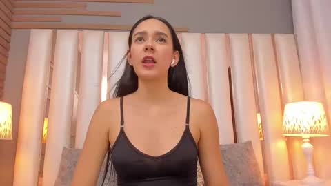 Snapshot of emmycruzz chatting on May 2026 07:10:02 PM emmy online show from May 2026 07:10:02 PM