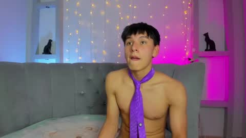 Ammy and Alex online show from April 2026 07:45:01 AM