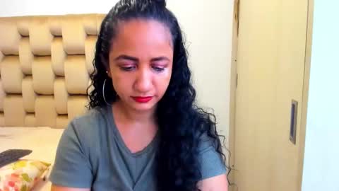 Snapshot of emperatriztapia chatting on May 2026 08:49:01 PM emperatriztapia online show from May 2026 08:49:01 PM