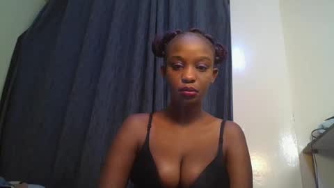 Snapshot of empress_emma chatting on April 2026 08:29:02 AM empress_emma online show from April 2026 08:29:02 AM