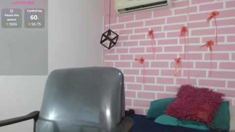 Emy online show from March 2025 07:37:01 PM