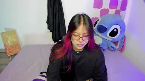 Im Emily would you like to help me reach 100  online show from December 2025 02:41:02 AM