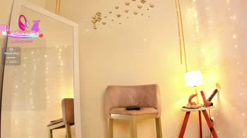 EMYLY  online show from November 2025 11:27:01 PM