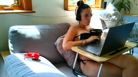 Snapshot of emyxxl chatting on July 2026 02:54:01 PM emyxxl online show from July 2026 02:54:01 PM