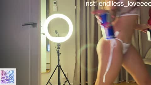 Snapshot of endlessmia chatting on February 2026 02:07:02 AM Mia online show from February 2026 02:07:02 AM