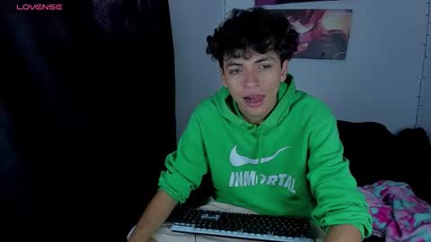 Snapshot of energy_lover137 chatting on February 2026 03:51:01 PM Salo online show from February 2026 03:51:01 PM