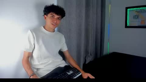 Salo online show from April 2026 03:51:01 PM