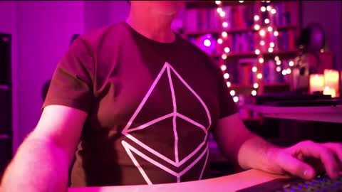 uk online show from November 2025 11:48:02 PM