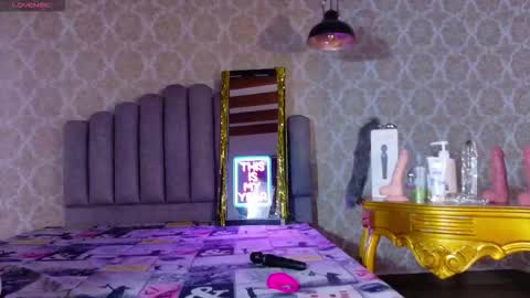 Snapshot of engel_devil chatting on January 2026 12:18:01 PM Engel online show from January 2026 12:18:01 PM