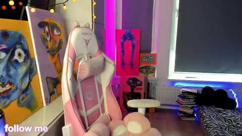 enigmastella online show from January 2026 11:01:01 AM