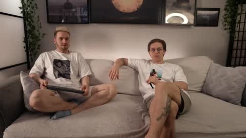 Johnny online show from March 2025 04:22:01 PM