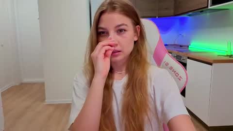 enjoyeverymoment_ online show from April 2026 08:24:02 PM